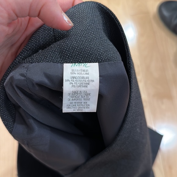 Theory Pencil Skirt - Like New - Picture 4 of 5